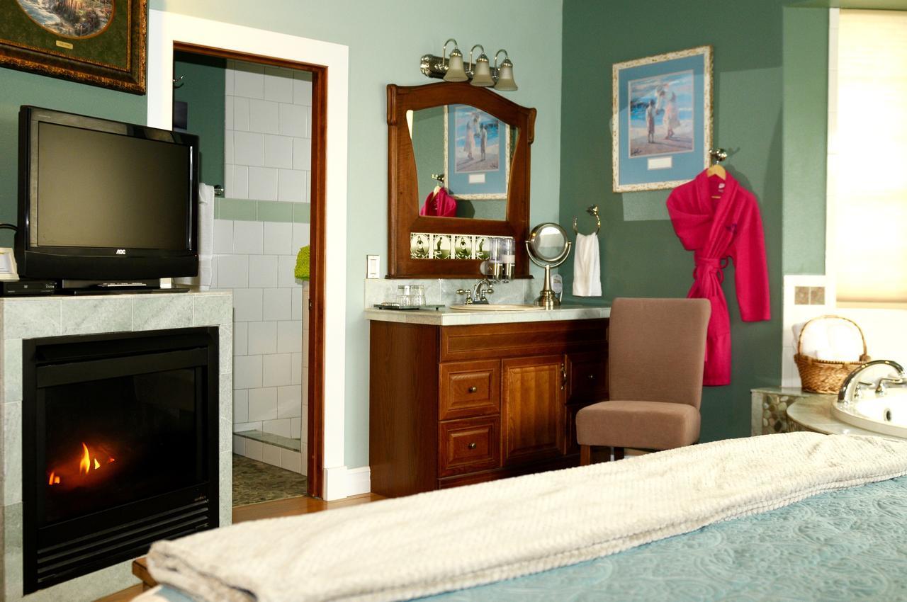 Collins Inn & Seaside Cottages (Adults Only) Ocean Shores Εξωτερικό φωτογραφία