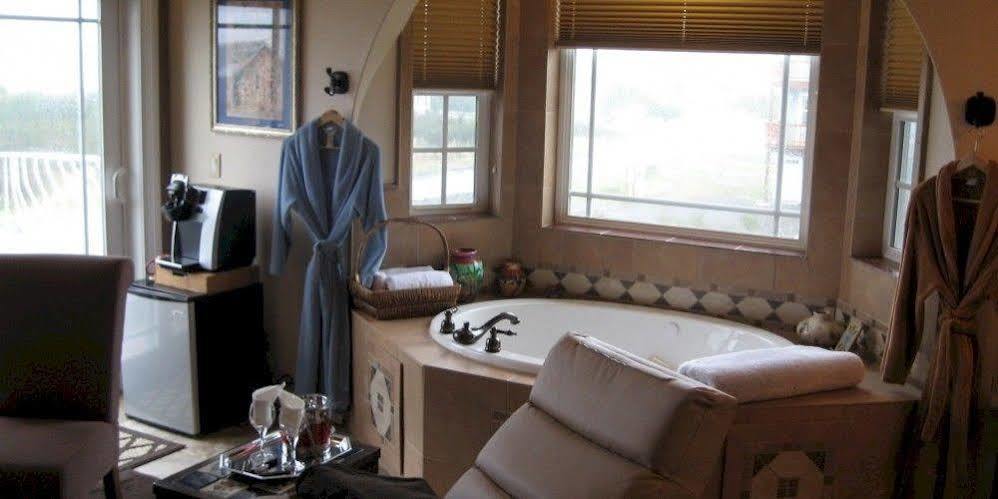 Collins Inn & Seaside Cottages (Adults Only) Ocean Shores Εξωτερικό φωτογραφία