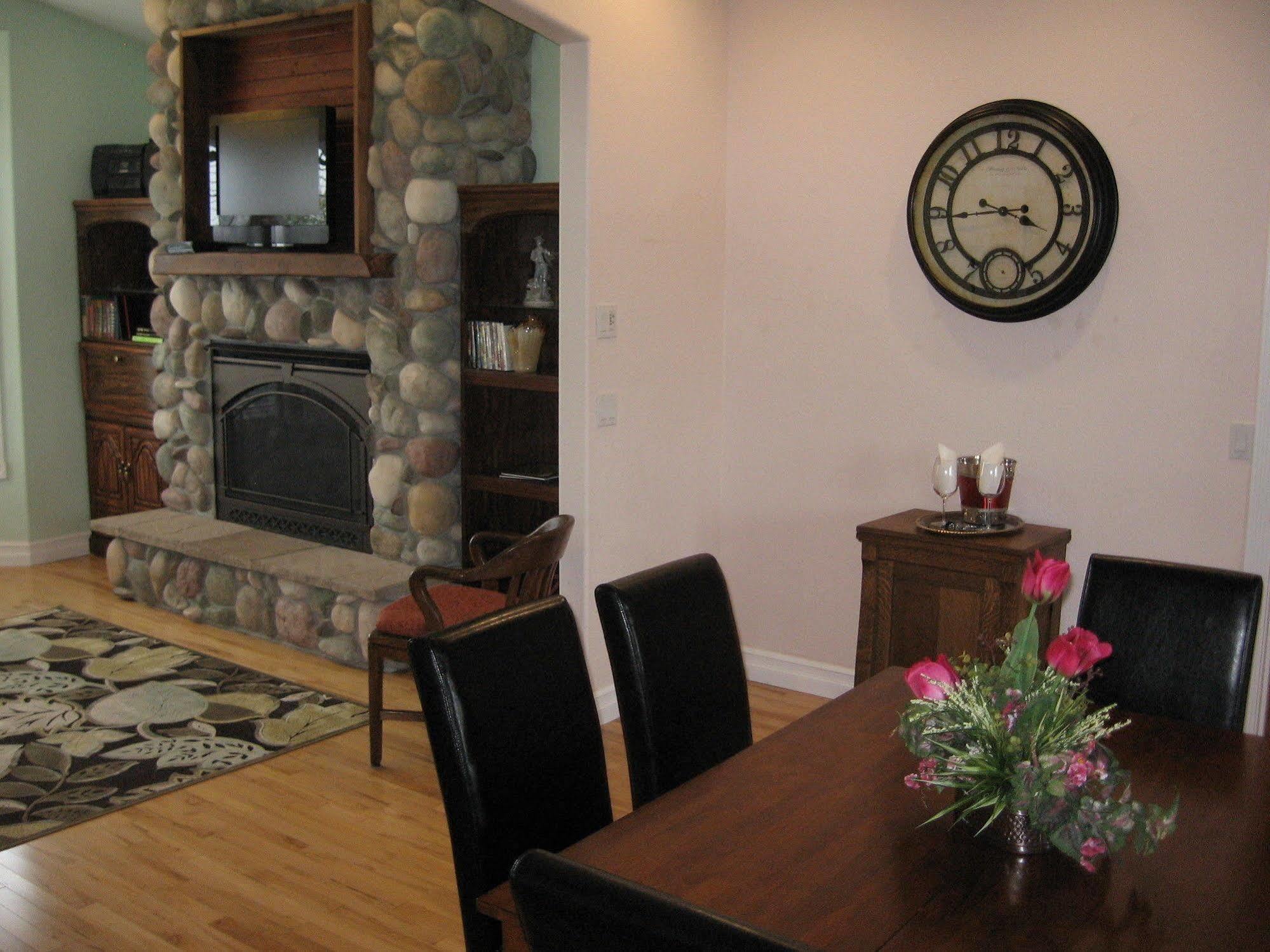 Collins Inn & Seaside Cottages (Adults Only) Ocean Shores Εξωτερικό φωτογραφία