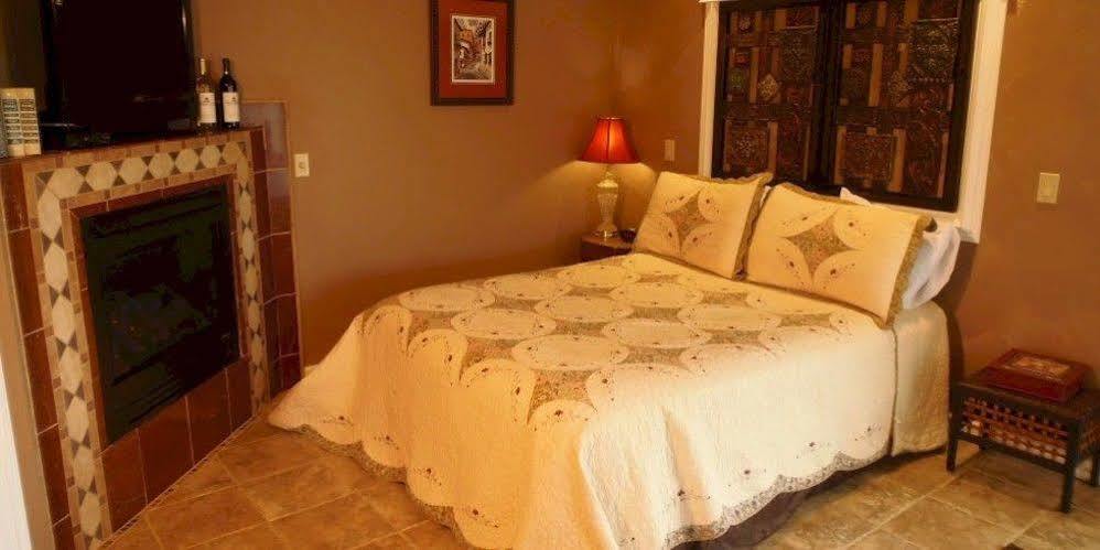 Collins Inn & Seaside Cottages (Adults Only) Ocean Shores Εξωτερικό φωτογραφία